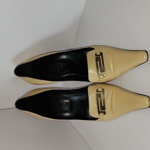 Versace Gianni Made In Italy Cream Heel Shoes